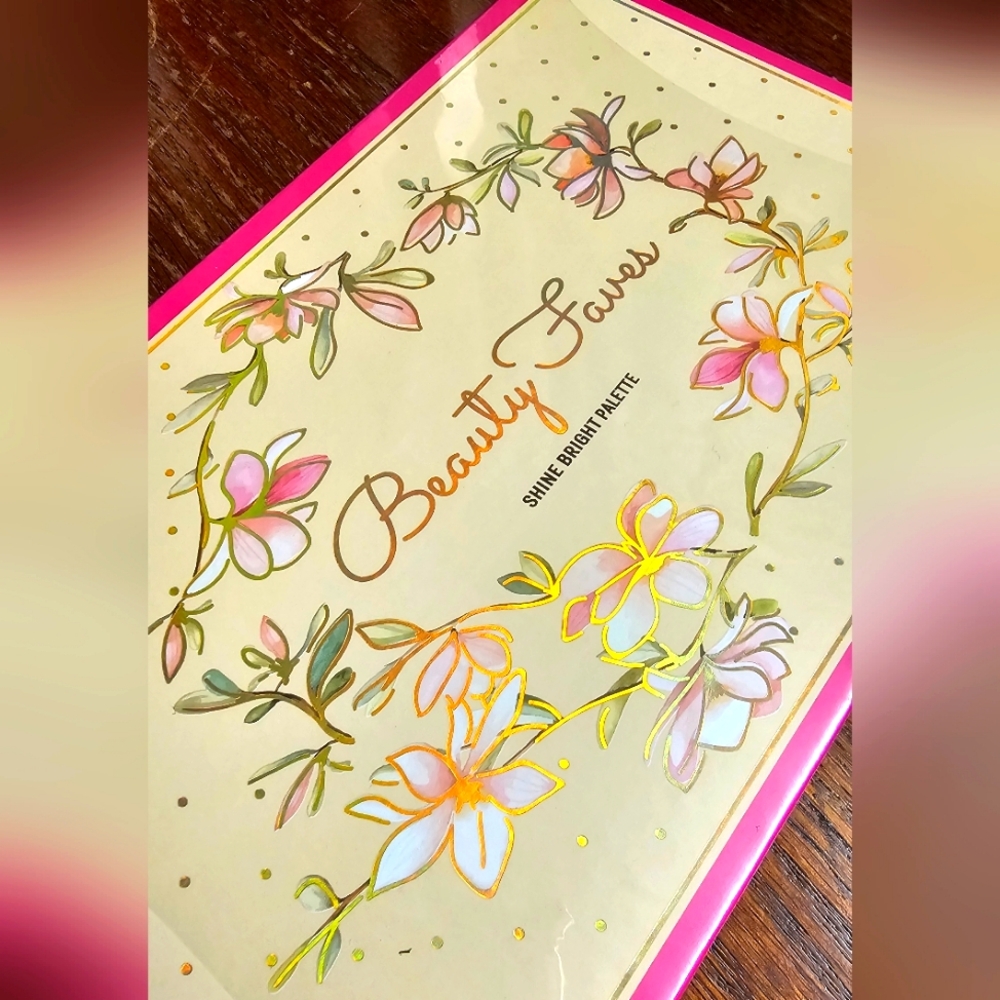 Beauty Faves Shine Bright Eyeshadow and Blush Palette New Celavi Cosmetics